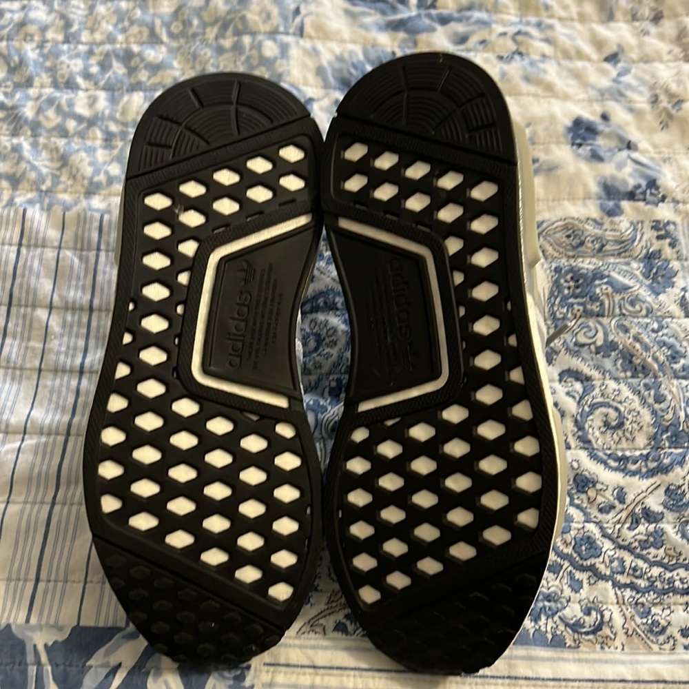Adidas - Picture 4 of 6